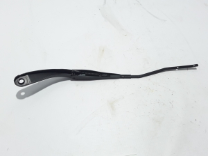  Windshield wiper blade 