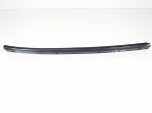   Windscreen strut outer 