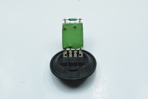 Cabin shoulder motor resistance - 12375