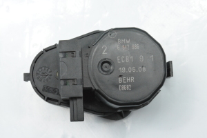 BMW 5 SERIES E60 (2003–2010) Heater flap actuator 6942986 - 3