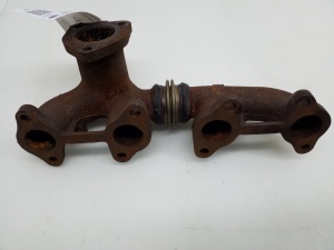  Exhaust manifold 