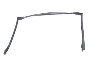  Windscreen rim 