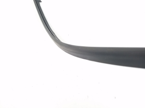  Windscreen strut outer 