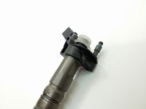  Fuel injector 