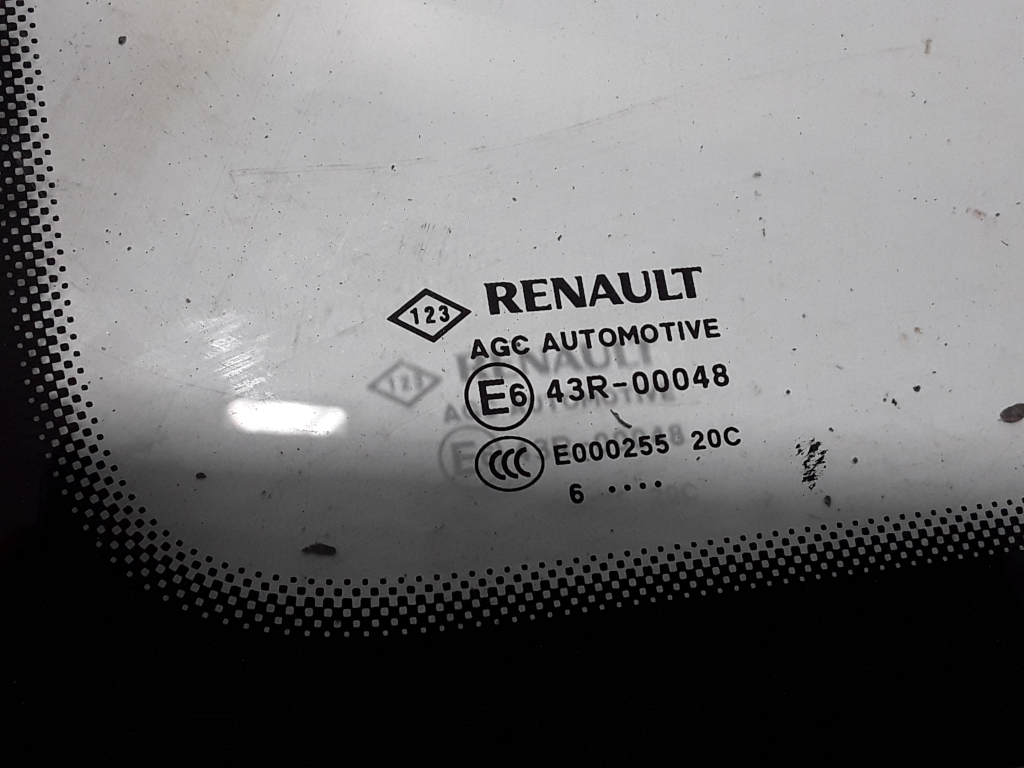 RENAULT Megane 4 generation (2016-2023) Kairės pusės galinis šoninis kėbulo stiklas 833075308R 22409092