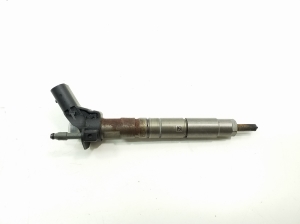  Fuel injector 