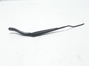   Windshield wiper blade 