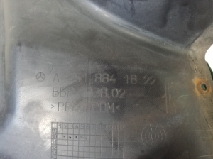 Mercedes Benz R-Class 251 (2006–2017) Priekšējā apakšspārna aizmugurējā daļa A2518841822 - 2