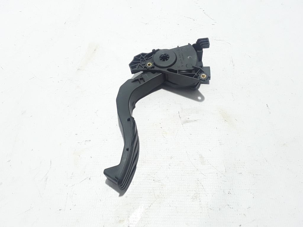 DACIA Duster 2 generation (2017-2024) Throttle Pedal 180108467R 22408967