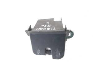   Trunk lid lock 