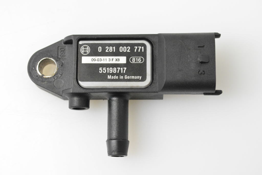 Used Opel Astra Air pressure sensor 55198717
