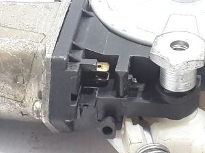 VOLVO S40 I (1995–2004) Priekšējo durvju logu pacēlājs 30623449 - 2