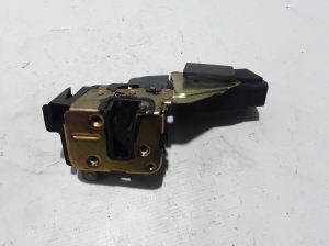 VOLVO S40 I (1995–2004) Front door lock 30850803 - 2