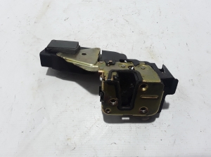 VOLVO S40 I (1995–2004) Front door lock 30850808 - 3