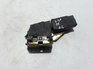 Rear side door lock - 30850811
