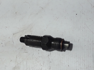  Fuel injector 