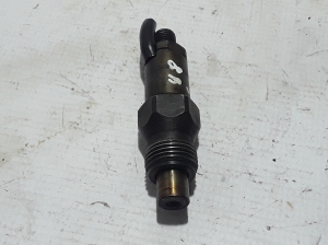  Fuel injector 