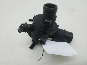Kühlmittelthermostat und seine Teile - A6512000615