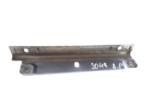   Halter Kotflügel vorne  - A1728800814 