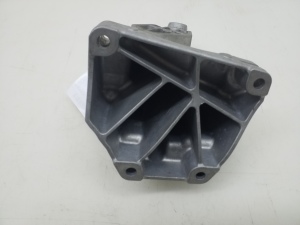 Mercedes Benz Sprinter /906/ (2006–2018) Mootori kinnitus A6512231704 - 4