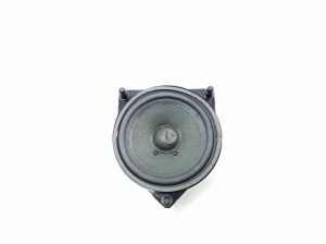  Rear side door speaker 