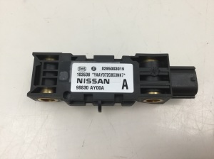 Airbag sensor - 9883AY00A