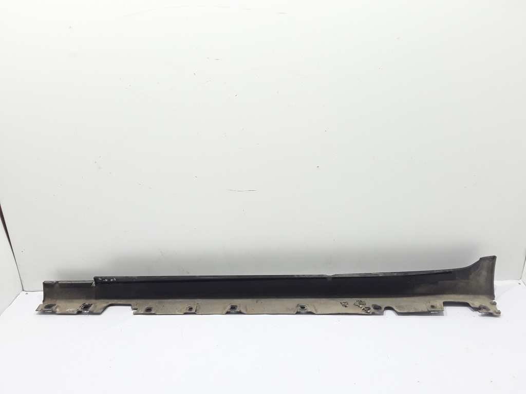 BMW 5 Series F10/F11 (2009-2017) Right Side Plastic Sideskirt Cover 7262664 22409749