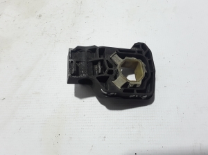   Cooling radiator bracket 