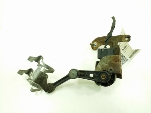 Mercedes Benz C-Class 205 (2014–2021) Andur tagumisel rummul A0009053704 - 3