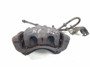   Front brake caliper  - MR370775 