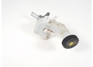 Mitsubishi Outlander (2012–2021) Brake master cylinder 4630A053 - 2
