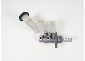 Mitsubishi Outlander (2012–2021) Brake master cylinder 4630A053 - 3