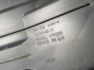 Mitsubishi Outlander (2012–2021) Rear underbody shield 5379A037 - 2
