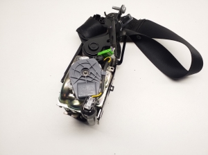 Mercedes Benz C-Class 204 (2007–2014) Front seat belt A2048602186 - 3