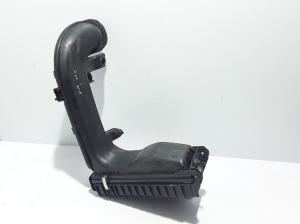 BMW 5 SERIES F10 (2010–2017) Luftfiltergehäuse 8507565 - 3