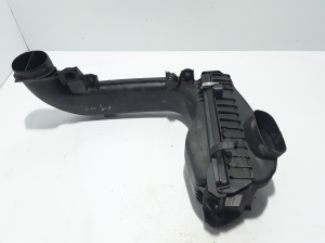 BMW 5 SERIES F10 (2010–2017) Luftfiltergehäuse 8507565 - 4