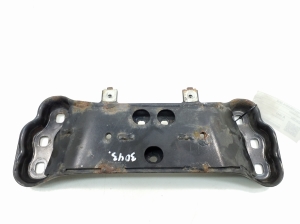 Mercedes Benz C-Class 205 (2014–2021) Käigukasti kinnitus A2052401202 - 3