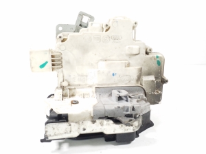 Front door lock - 8J2837015A