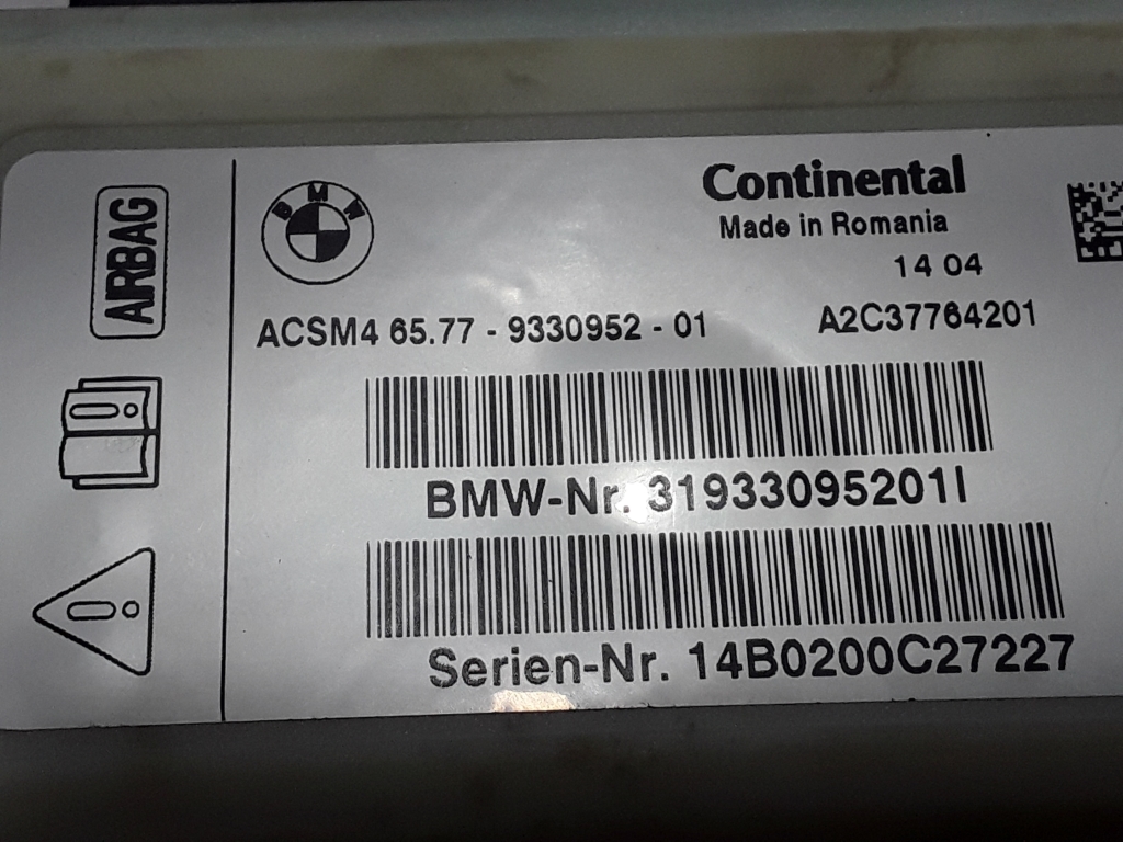 BMW 5 Series F10/F11 (2009-2017) SRS Control Unit 9330952 22409320