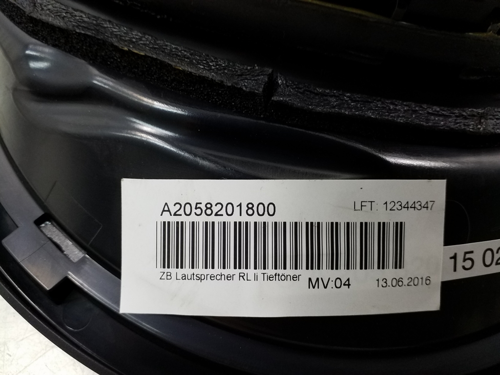 MERCEDES-BENZ C-Class W205/S205/C205 (2014-2023) Сабвуфер A2058201800 20430604