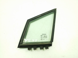 Front body quarter glass - 681260F010