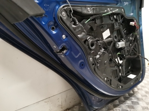 Mercedes Benz C-Class 205 (2014–2021) Rear side doors and their parts - 2