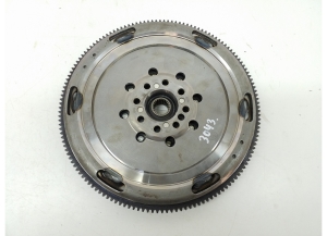  Clutch flywheel 