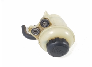 Power steering pump reservoir - 94567351