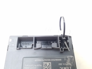  Rear side door control unit 