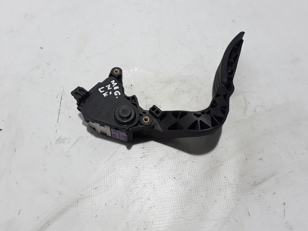 RENAULT Megane 3 generation (2008-2020) Throttle Pedal 180100009R 22410556