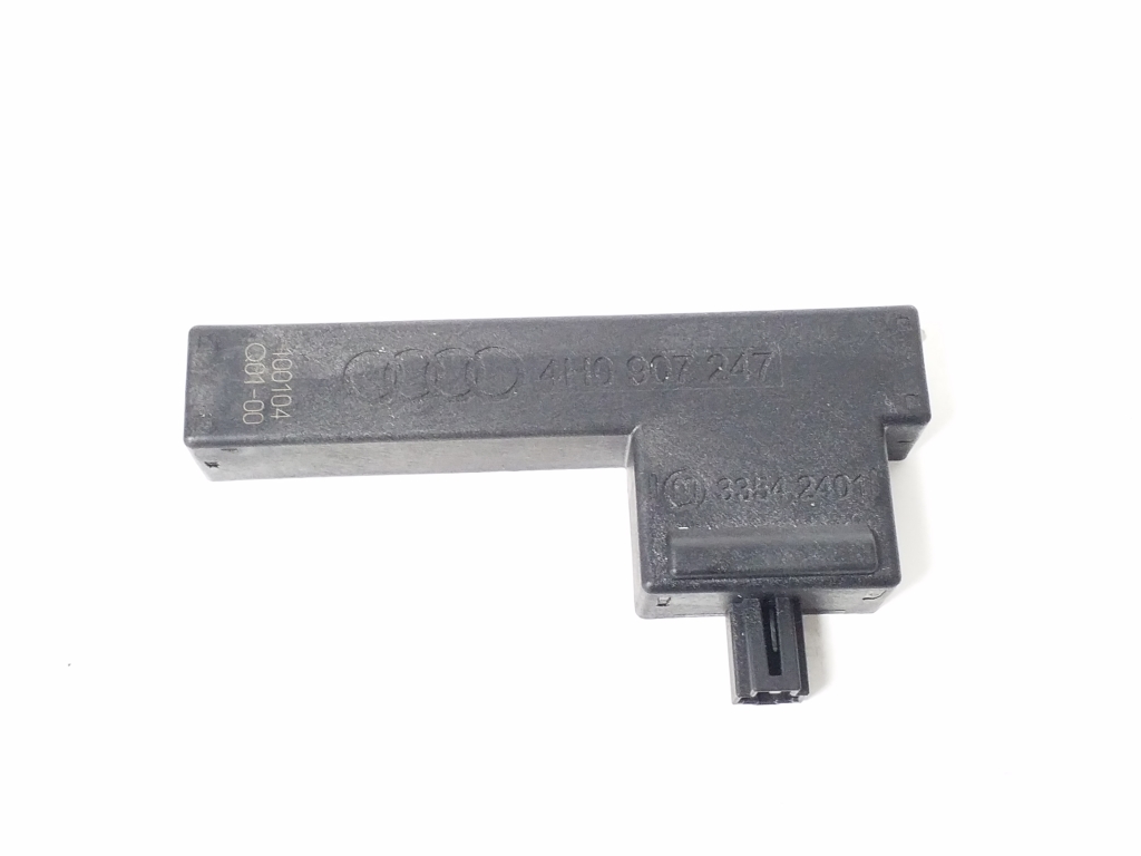 AUDI A8 D4/4H (2010-2018) Csomagtérfedél-antenna erősítője 4H0907247 21920719