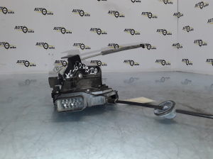 VOLVO XC60 (2008–2017) Front door lock 30799302 - 3