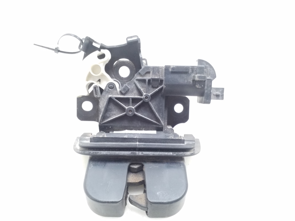 AUDI A4 B7/8E (2004-2008) Замок крышки багажника 8E9827520A 25088950