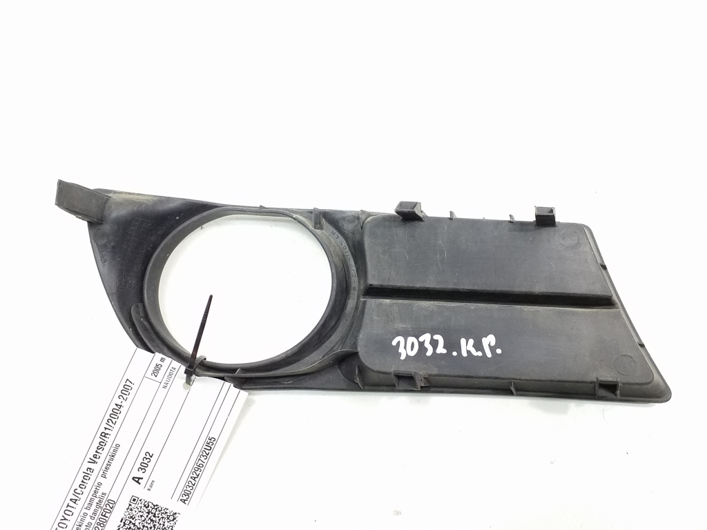 TOYOTA Corolla Verso 1 generation (2001-2009) Fog lamp trim 521280F020,521280F040 18810209